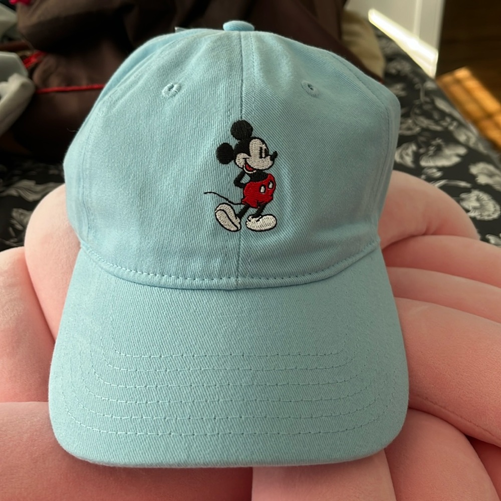 NWT Mickey Mouse Disney Hat